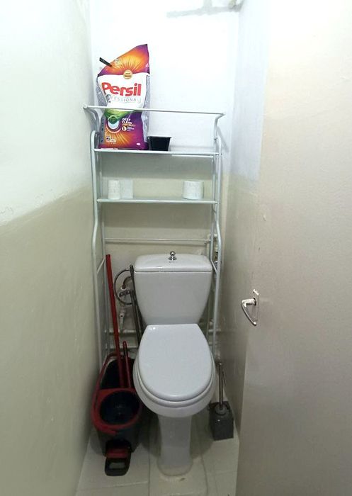 Продаётся своя 3-х комнатная в районе Дворца химиков.