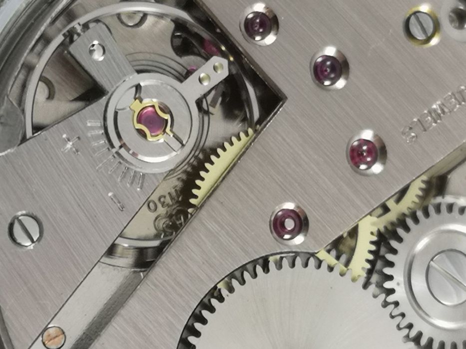 ceas vintage mecanic tourist wehrmachtswerk. mecanism militar