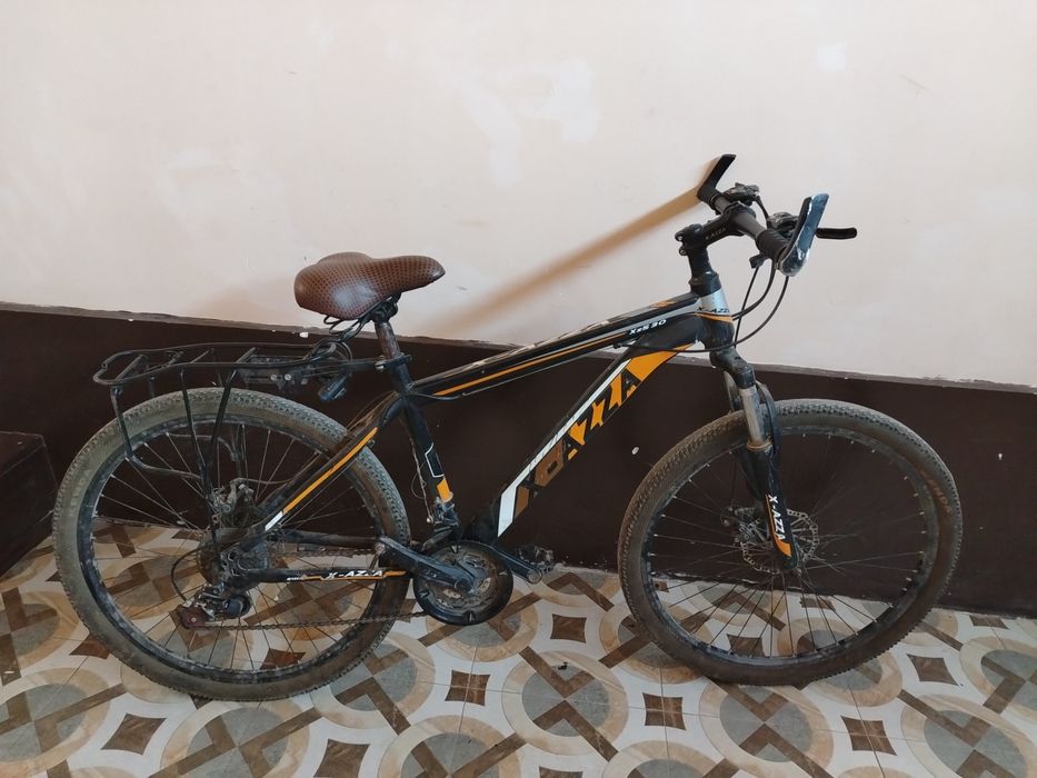 Скоросной велосипед хамме жери саз, арткы камири жарилган таза велик