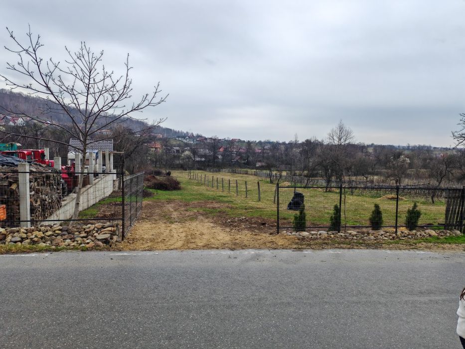 Teren Baia de Fier -Peștera