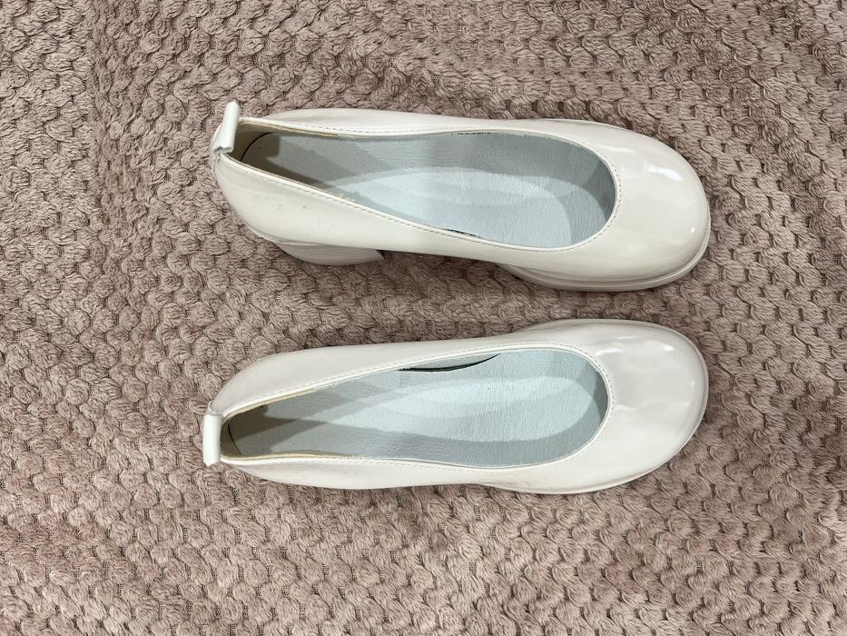 Туфли ( новые) 40 размер