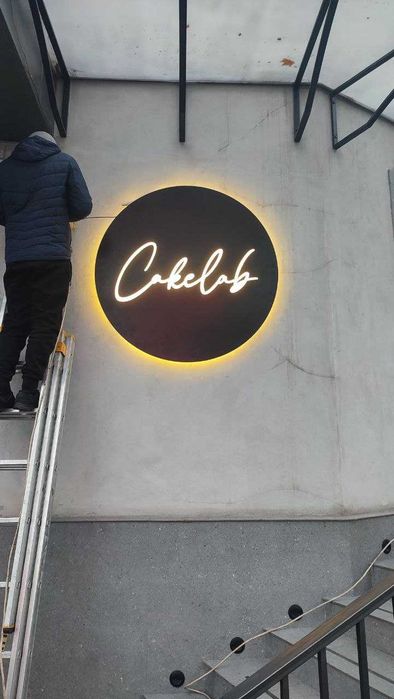 Рекламных стоек | Наружная реклама в Ташкенте | Табло | Объёмные буквы