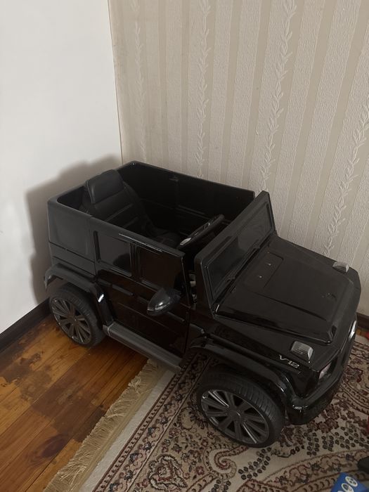 Продам машинку детскую на аккомуляторе