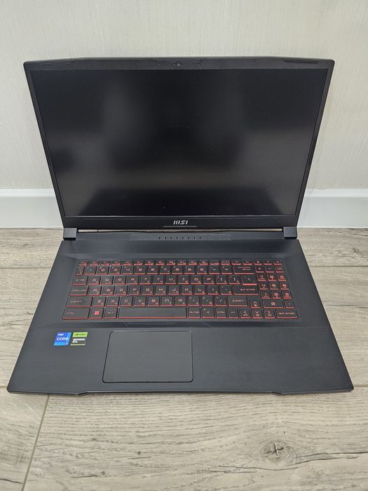 Игровой ноутбук MSI Katana 17, 3 "