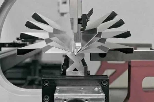 Листогибочные прессы E22