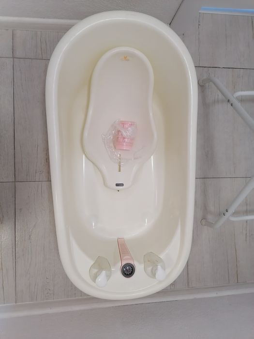 Ваничка със стойка Кенгуру