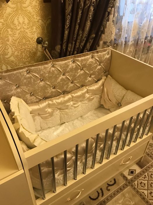 Детская кроватка