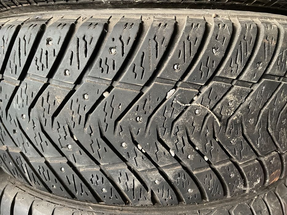 Продам шины с дисками r17