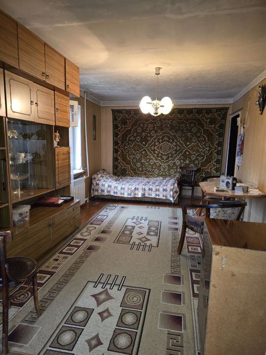 Чиланзар 8. Парус. 1 комнатная 2 х 6 балкон 42 м2