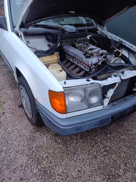 Части за Мерцедес 124