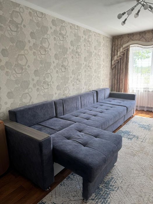 Срочно продам диван