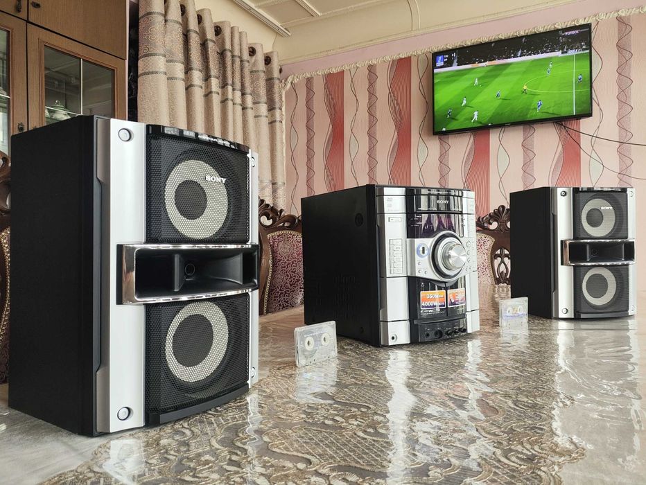 Sony 4000 watt bass va ovozi toza va kuchli