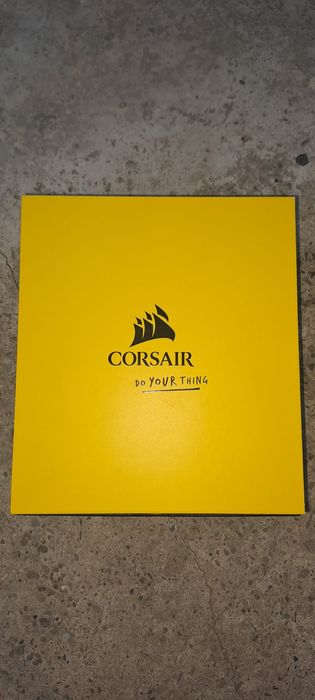 Casti gaming Corsair în stare excelentă