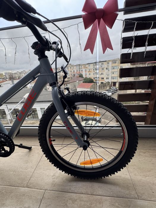 Bicicleta Cube Acid 200, 2023, roti/cadru 20”.