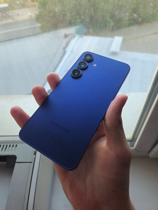 Samsung s25 128/12
