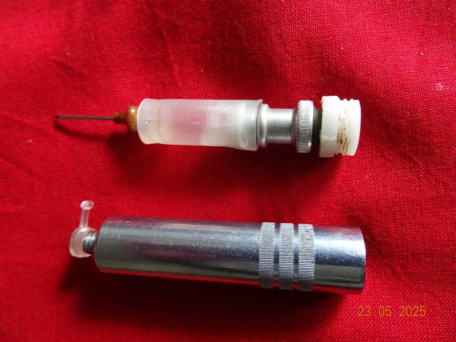 Seringa militara in dotarea soldatilor din anul 1960