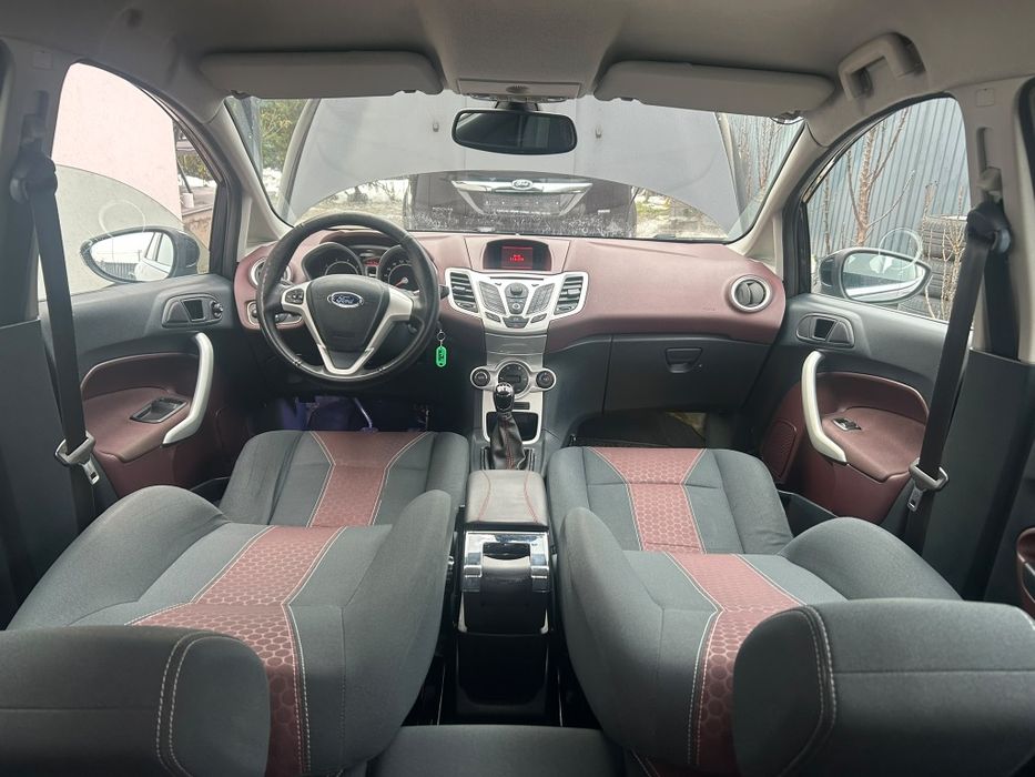*Ford fiesta facelift titanium*2009*1.4benzina*97cai*euro4*adusa din germania*