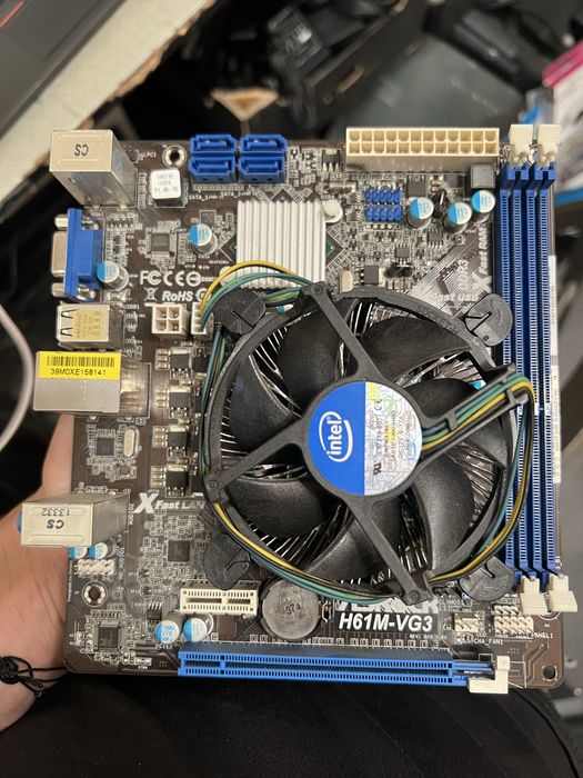 Дъно и процесор ASRock H61M-VG3 + Intel Pentium G2030 + кулер БЕЗ ЗАДНА ПЛАНКА