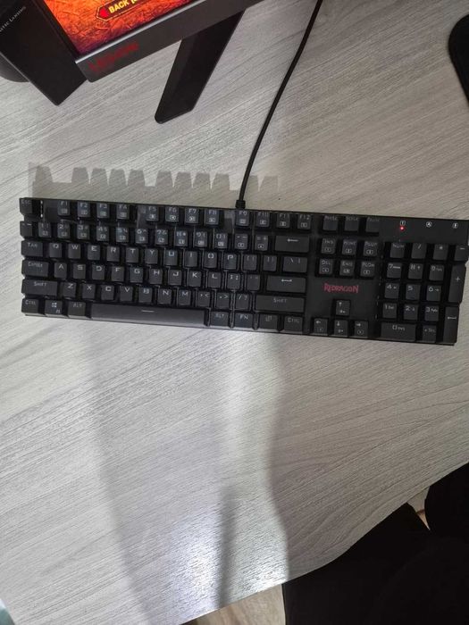 Tastatură mecanică Redragon Rudra RGB – iluminare RGB, stare foarte bună