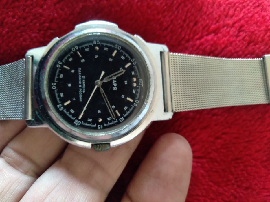 Соат сотилади заря