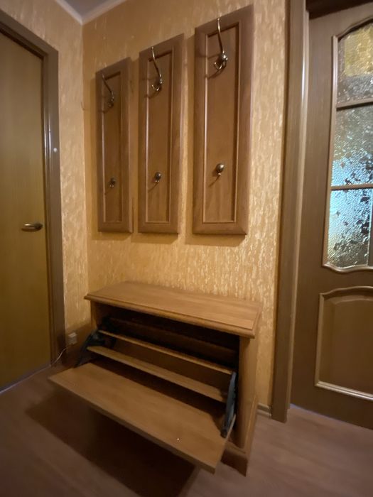 Прихожая б/у в хорошем состоянии