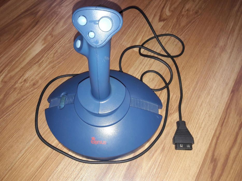 Игровой джойстик