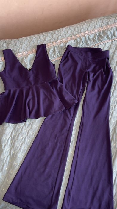 Двойка фиолетового цвета