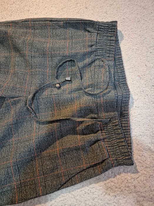 Pantaloni casual cu carouri (model Prince de Galles). LC WAIKIKI