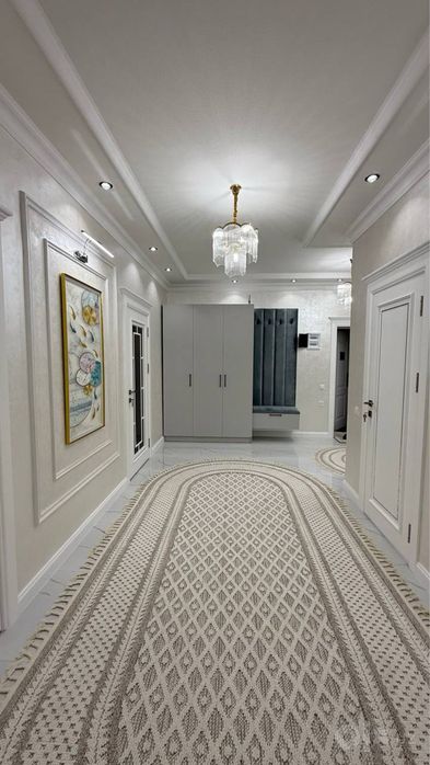 Продается 3 ком. Квартира по ул. Рудаки площадью 95 кв.м. Ор. Техногаз