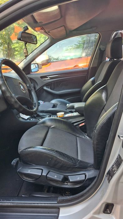 Автомобил БМВ BMW 320
