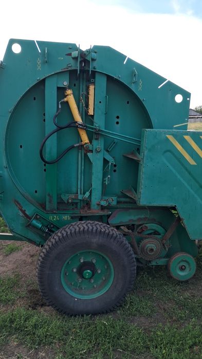 Продам прес-подборщик прф145