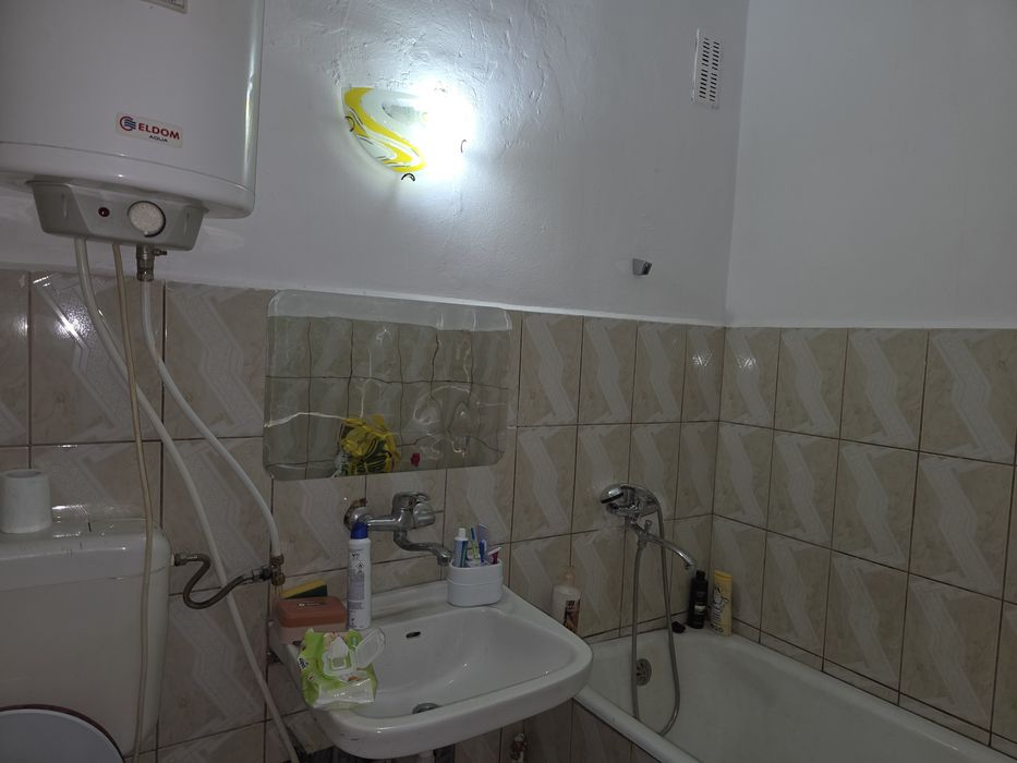 Vand garsoniera etaj 3