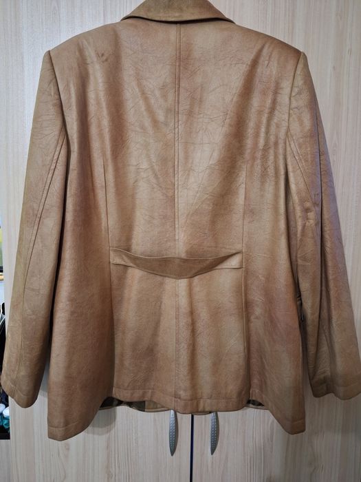 Елегангно дамско сако