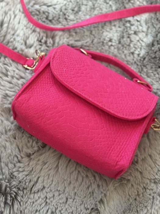 Дамски чанти до 15€