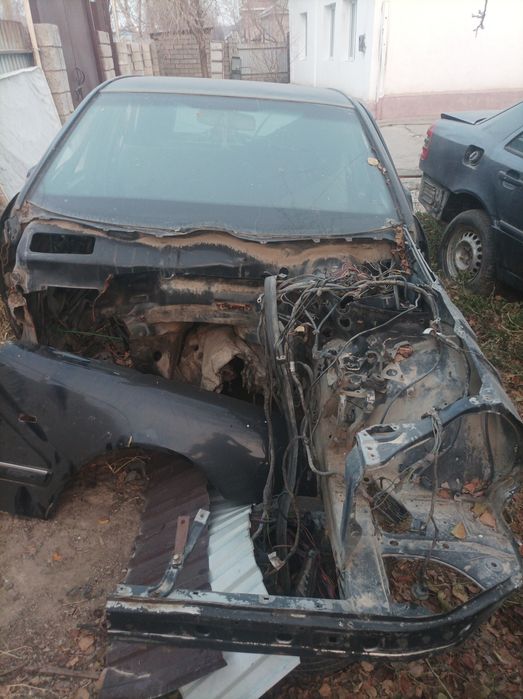 Запчасти мерс 124.210