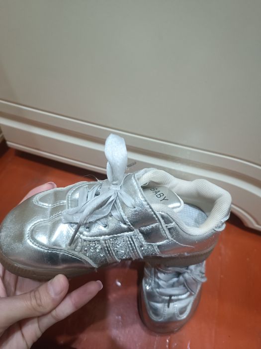 Детская обувь  размер 28 для девочек