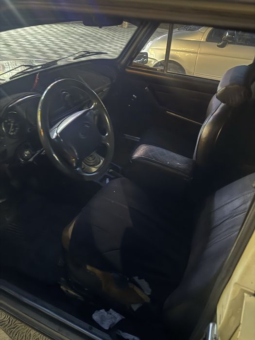 Vaz 2106 Jiguli sotiladi xolati yaxshi