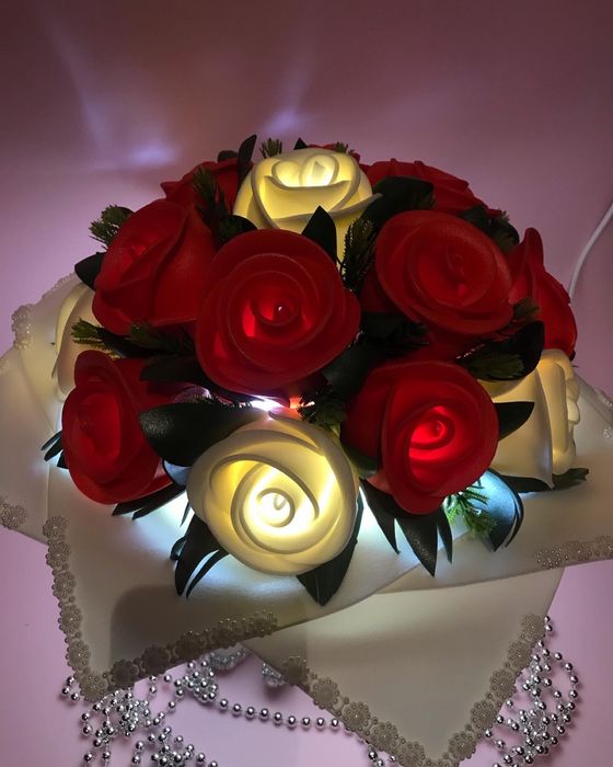 Цветы-светильники.