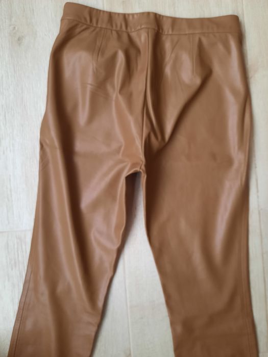 Дамски клин BOSS кожа М