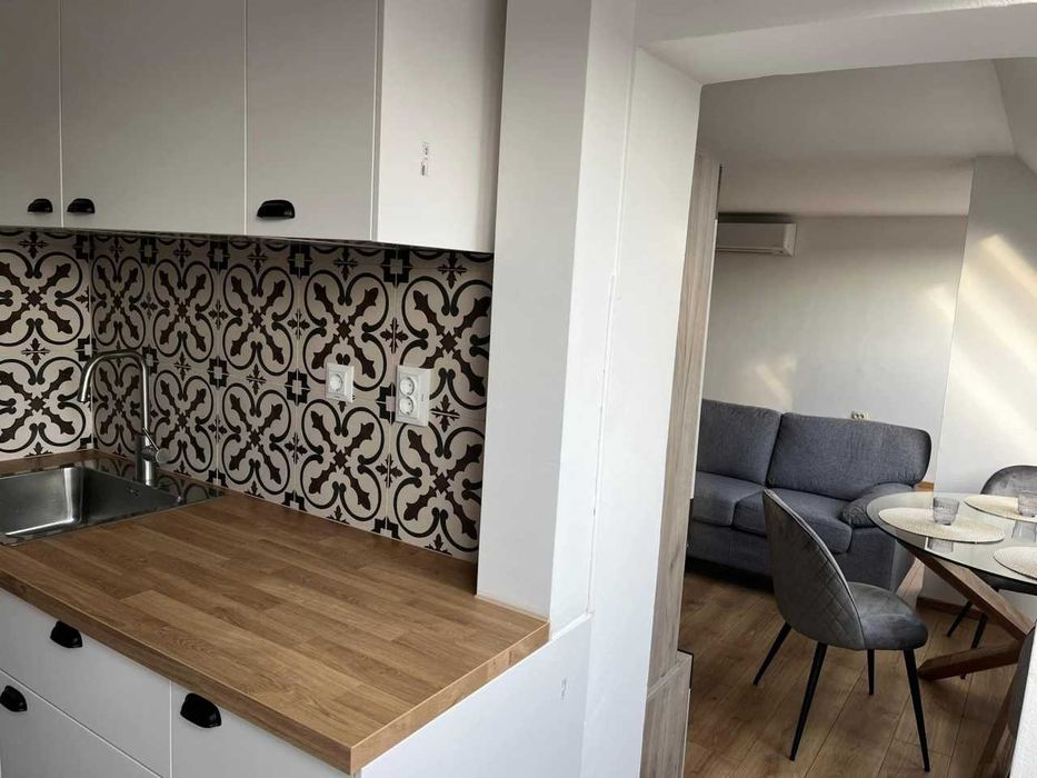 Дава се под наем Едностаен апартамент в Пловдив, Център - 55 кв.м за 325 € - Снимка #1