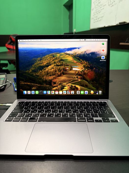 MacBook Air M1 2020 / АКБ 93%