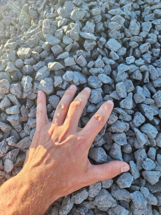 Nisip sort margaritar balast piatra concasata pământ galben nisipos