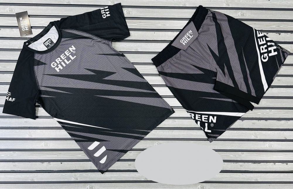 Рашгард, форма для ММА