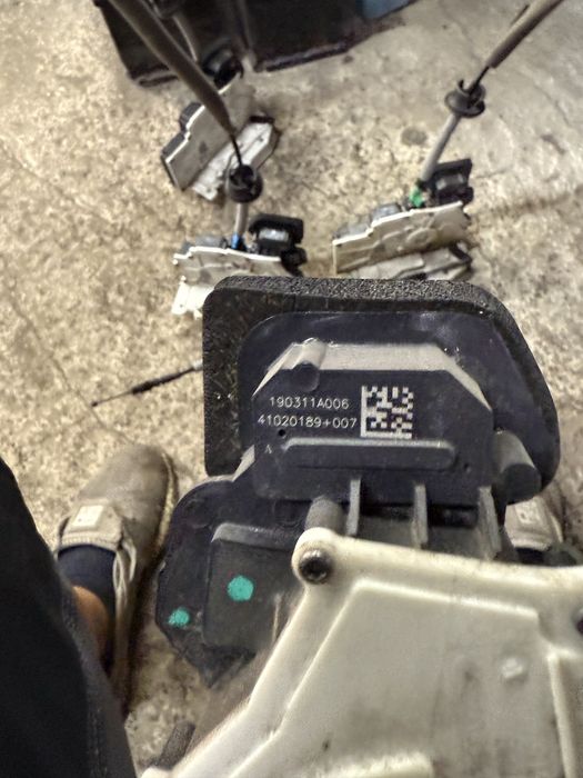 Брави от врати за Audi A6 A7 след 2018 год 4k0839016 4k0839015