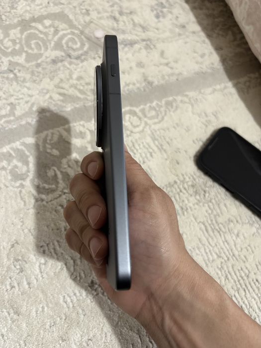 Vivo x300 pro. 16/512