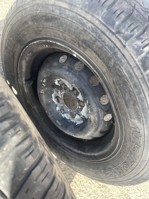 Продам щины автоваз R13