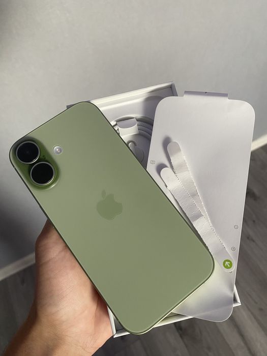 iPhone 17 256 GB Green (зелёный)