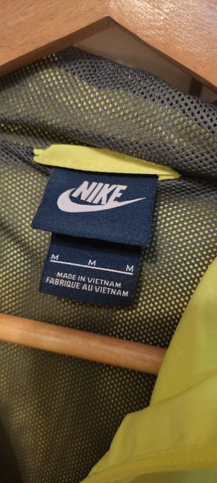 Geaca cu gluga Nike AeroSwift