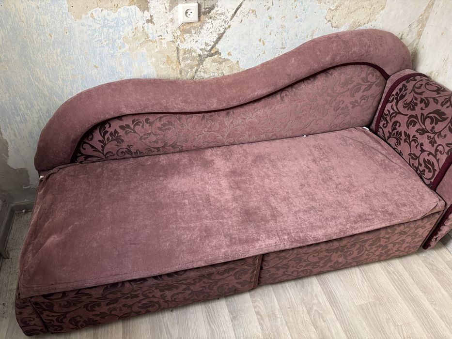 Продам диван и камод