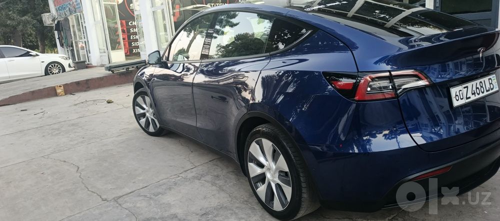 Tesla model Y 350km yuradi